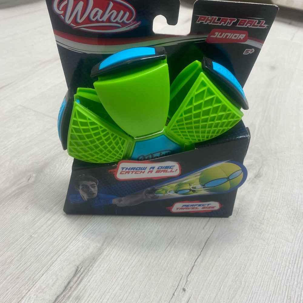 Wahu Phlat Ball Junior - Green & Blue Throwing Toy